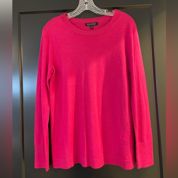 Banana Republic Sweaters - Banana Republic merino wool sweater